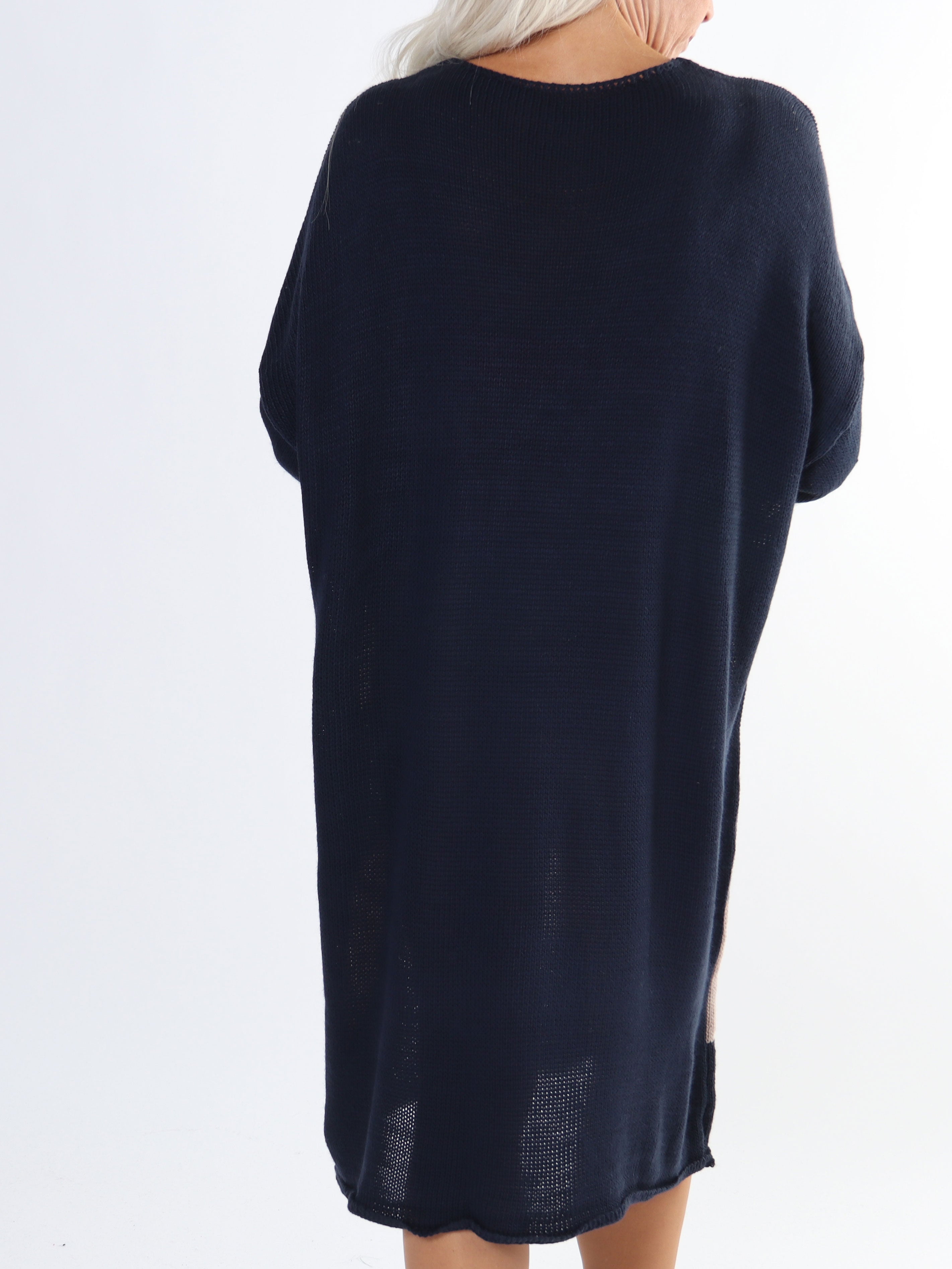 Love - Plus size strikkjole med brede striber og skrift